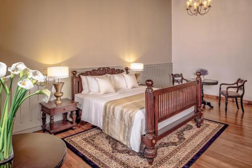 Violet Room with complimentary High Tea, Room Upgrade based on availability, Specialty Dining Experience, Guided Tea Bush Walk and Tea Factory Visit