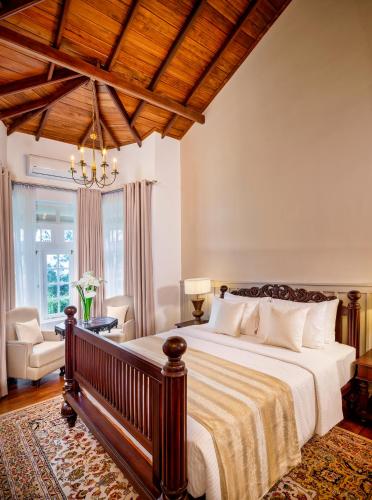 Violet Room with complimentary High Tea, Room Upgrade based on availability, Specialty Dining Experience, Guided Tea Bush Walk and Tea Factory Visit