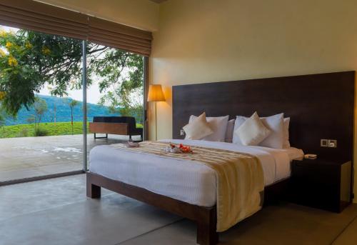 Deluxe Double Room with complimentary High Tea, Room Upgrade based on availability, Specialty Dining Experience, Guided Tea Bush Walk and Tea Factory Visit