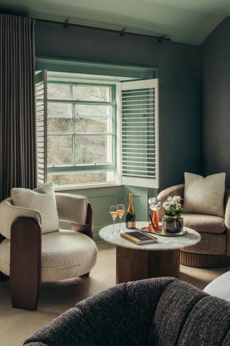 Superior King Room 