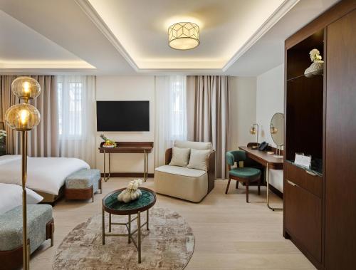 Deluxe Double or Twin Room