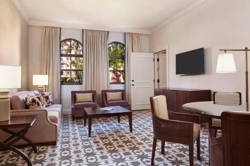 Superior King Room 