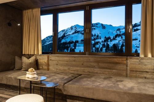 Junior Suite With Mountain View