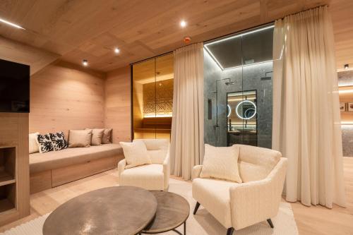 Suite with Sauna
