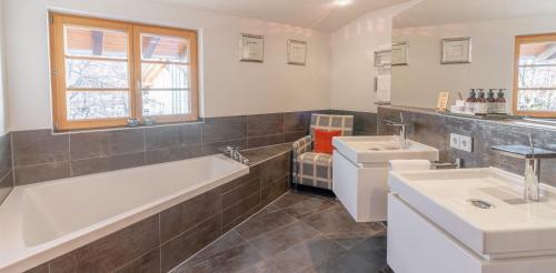 Deluxe Suite With Balcony