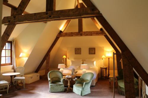 Room VOYAGEUSE