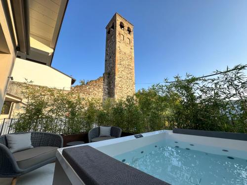 King Room with Spa Bath