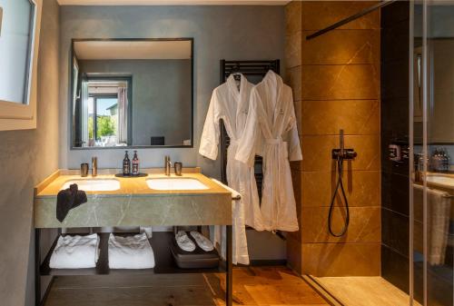 King Room with Spa Bath