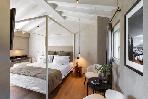 King Room with Balcony