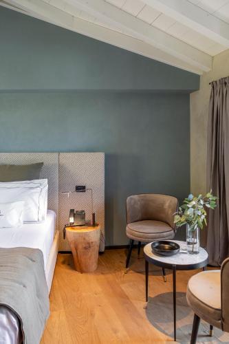 Deluxe Double Room with Castle View