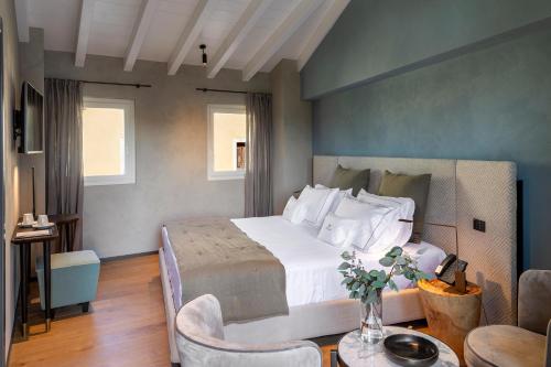 Deluxe Double Room with Castle View