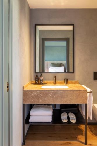 Deluxe Double Room with Castle View
