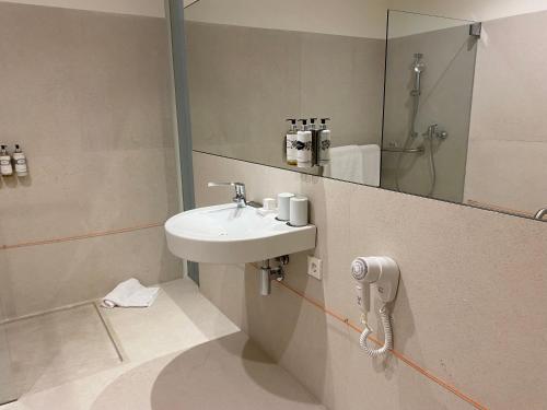 Twin Room - Disability Access