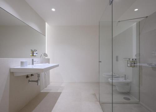 Twin Room with Cloister View