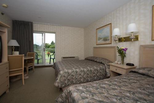 Queen Room with Balcony