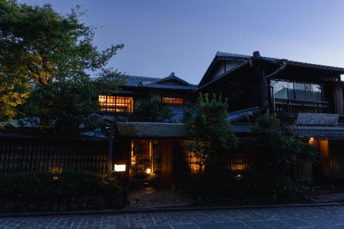 Villa with Garden View