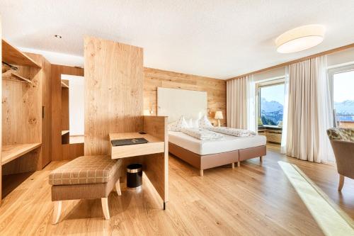 Junior Suite With Mountain View