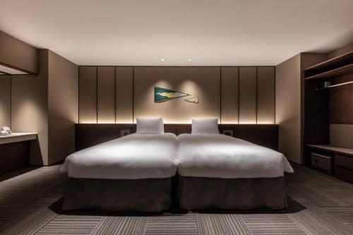Deluxe Suite with Spa Bath