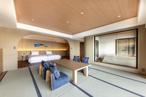 Superior Twin Room with Sea View