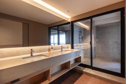Superior Twin Room with Sea View