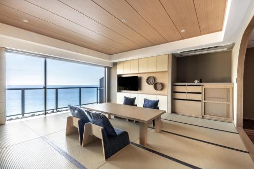Superior Twin Room with Sea View