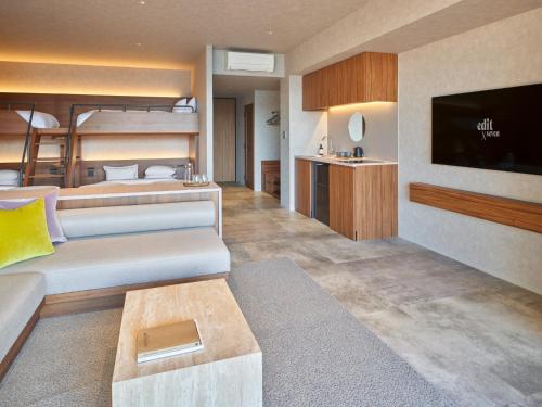 Bunk Bed Room with Terrace and Ocean View - West Wing