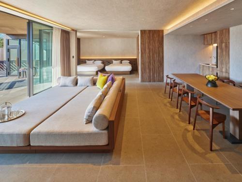 Suite with Garden and Plunge Pool - East Wing