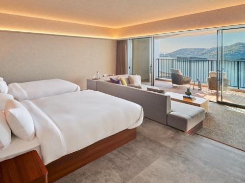 Superior Twin Room with Ocean View - East Wing