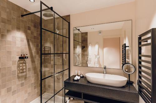 Privilege Room