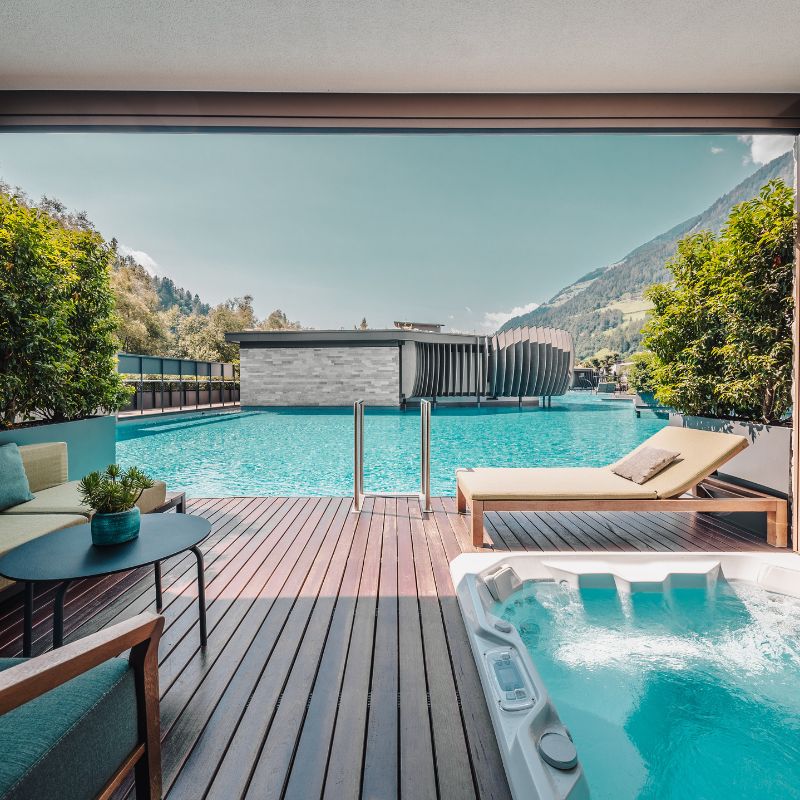 Lake Suite
