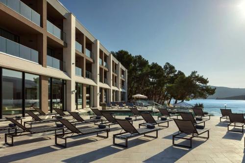 King Suite with Sofa Bed and Balcony - Seafront/The Isolano