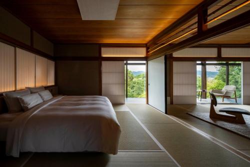 Twin Room with Balcony