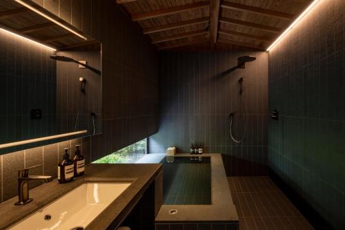 Twin Room with Private Bathroom