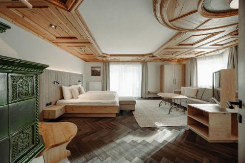 Suite with Garden View