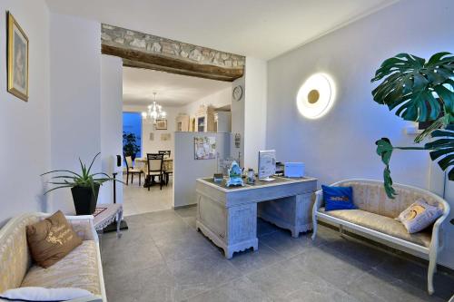 Large Single Room