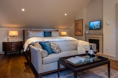 Superior King Room 