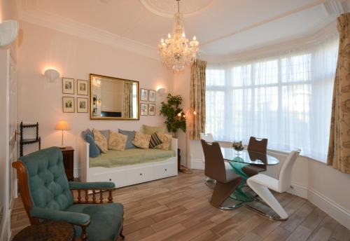 Geranium Suite