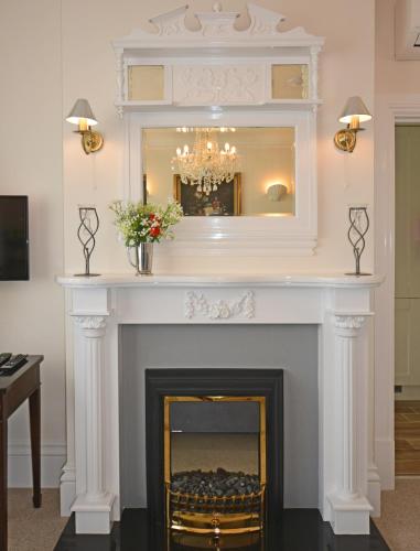Gypsophilia Suite