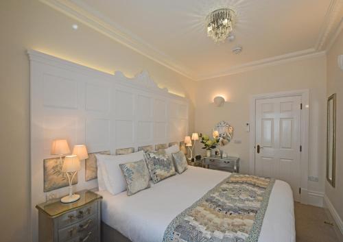 Gypsophilia Suite