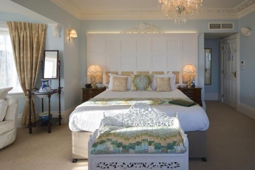 1 Victoria & Albert Room