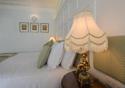 3 John Keats Room