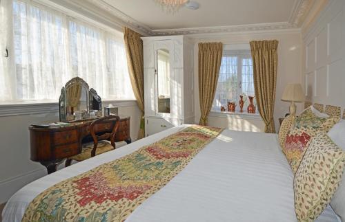 4 Charles Darwin Room