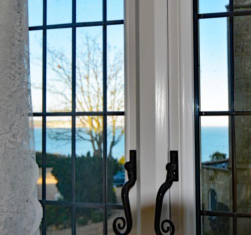 5 Tennyson Room