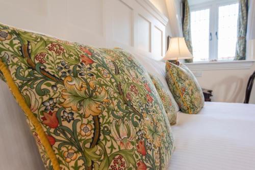 7 Charles Dickens Room