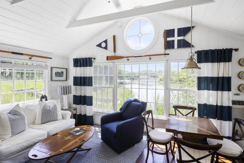 Float In Cottage with Cove View