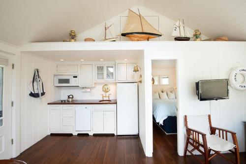 Float In Cottage with Cove View