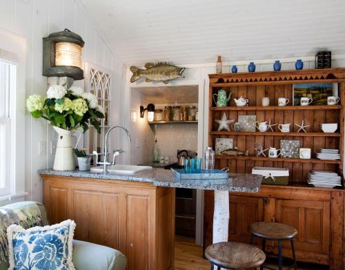 Sea Mist Cottage with Cove View