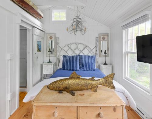 Sea Mist Cottage with Cove View