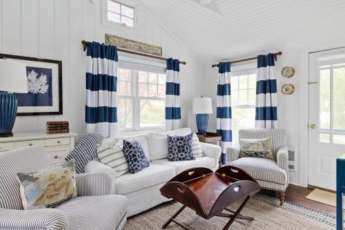 Infatuation Cottage with Garden View