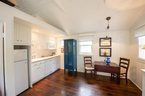 Infatuation Cottage with Garden View